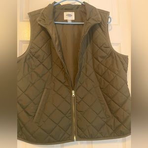 Olive green zipper vest